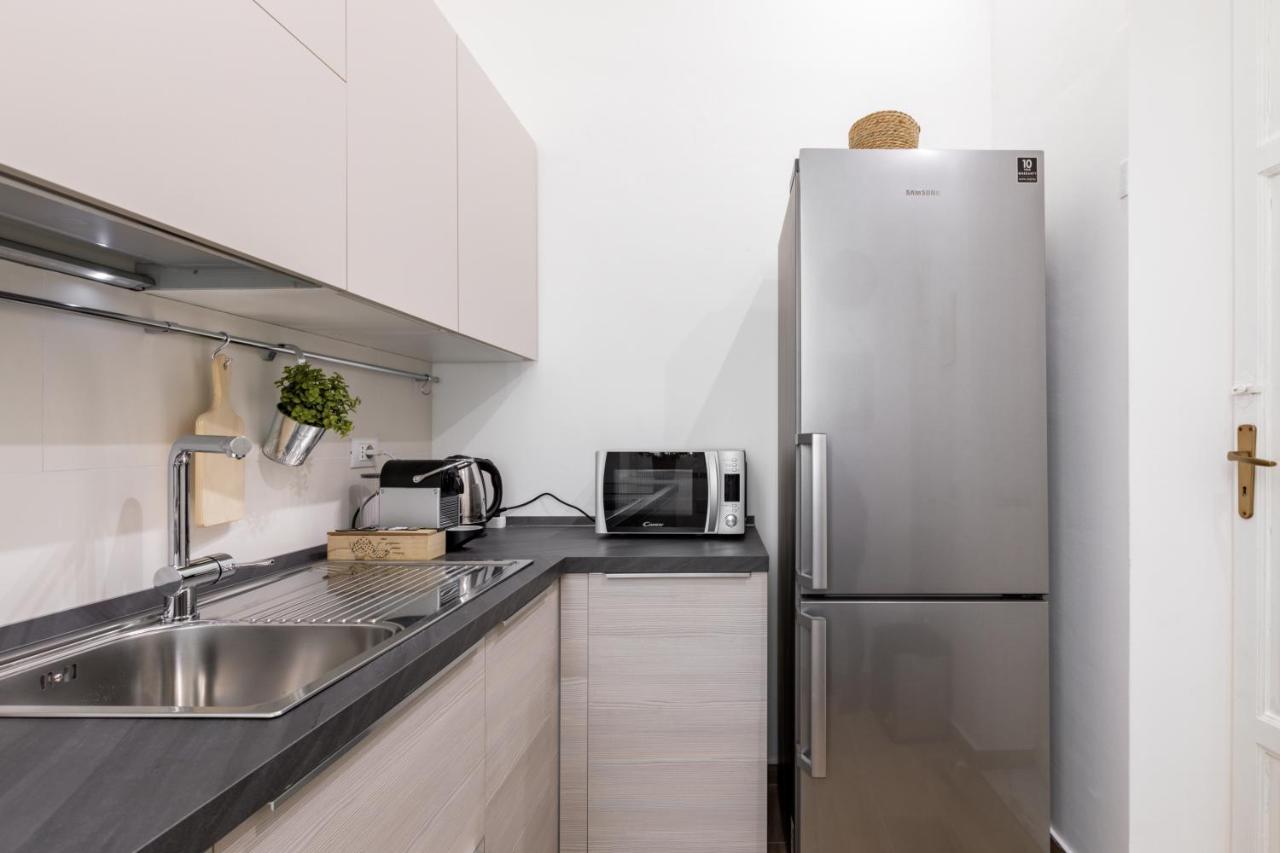Stazione Notarbartolo Bright & Cozy Apartment Palermo Kültér fotó